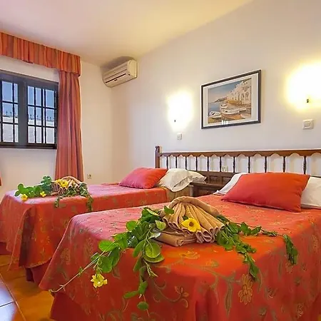 Ona Casitas Aparthotel 3*