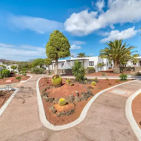 Ona Casitas Apartahotel 4*