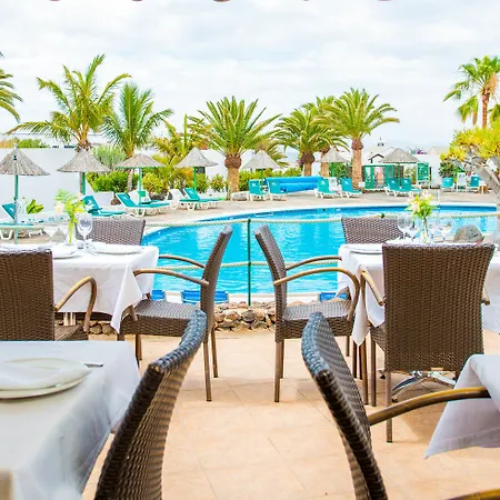 Ona Casitas Apartahotel 4*