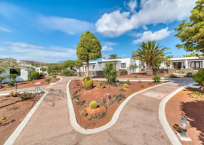 Ona Casitas Apartahotel 4*