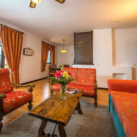 Ona Casitas 4*